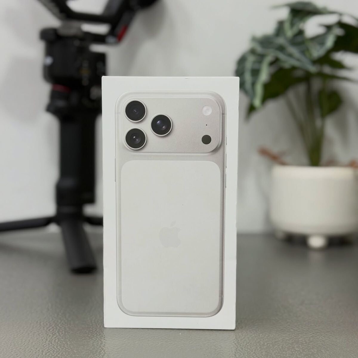 iPhone 17 pro max 256gb silver