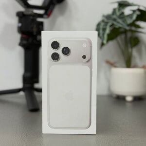 iPhone 17 pro max 256gb silver